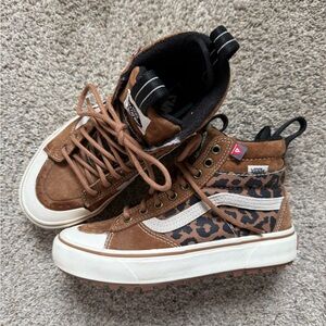 Vans • Sk8-Hi Waterproof Insulated Shoe